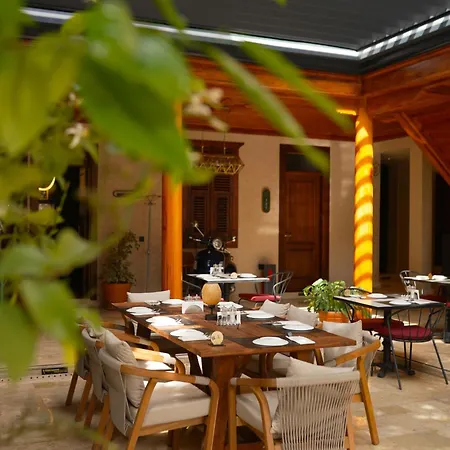 Hotel Belmondo Old Town